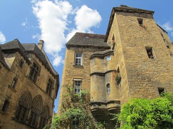 Top 10 des hôtels les plus charmants à Sarlat-la-Canéda pour un séjour inoubliable